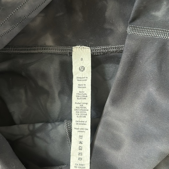 Lululemon 25” Wonder Train Leggings - Picture 2 of 5